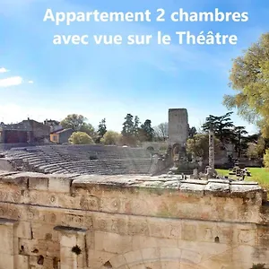 In -appartement Du Theatre Antique France