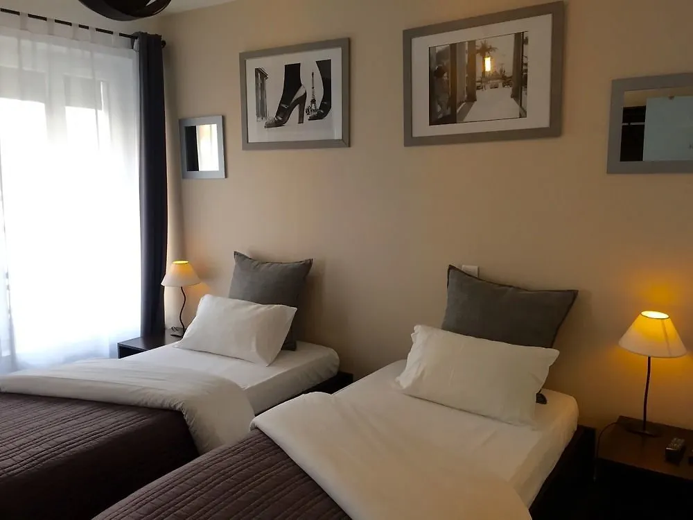 Hotel Hôtel Clairefontaine Paris