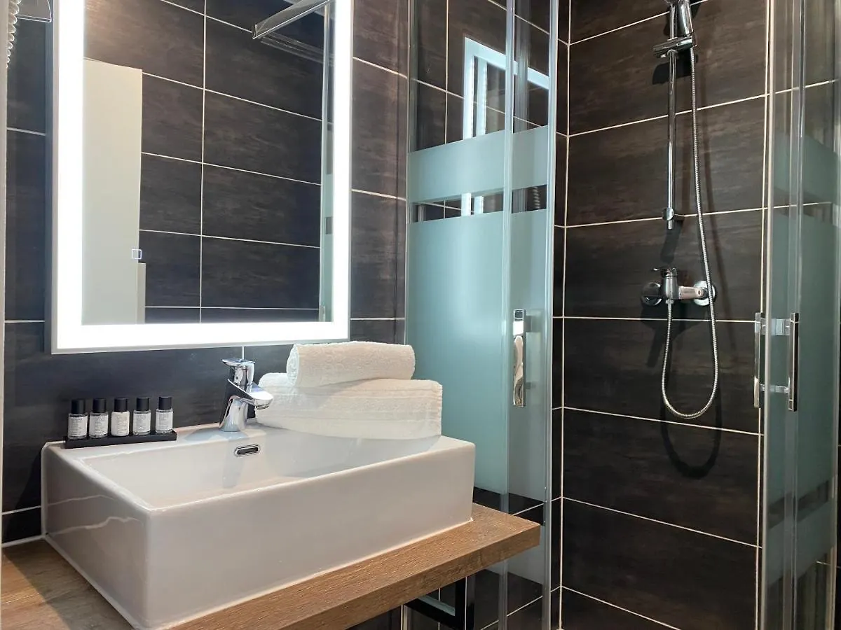 פריז Hotel Clairefontaine